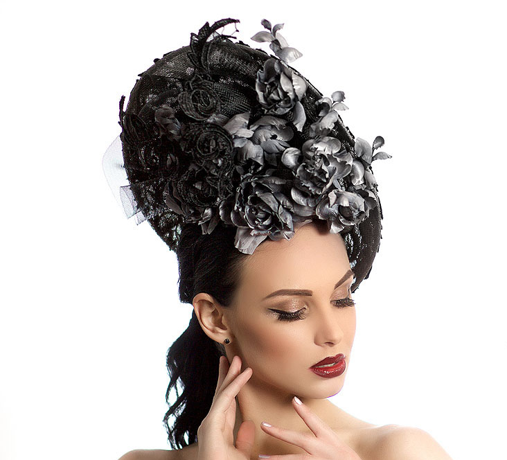серая шляпа, вечерняя шляпа, шляпа с цветами, дизайнерская шляпа, Анна Андриенко, купить шляпу, черная шляпа, шляпа для скачек, скачки, шляпа для праздника, необычная шляпа, красивая шляпа, шляпа для свадьбы, шляпа для фотосессии