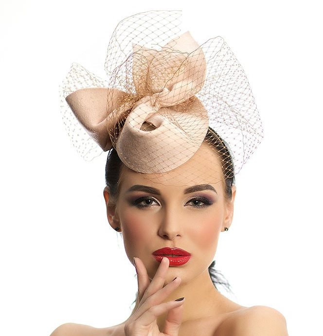 Анна Андриенко, дизайнерская шляпка, шляпки, шляпа для скачек, шляпки для скачек, шляпка для скачек купить, шляпки для скачек купить в москве, шляпка купить, шляпки из фетра купить , головные уборы женские интернет, головной убор аксессуар, мода головной убор, интернет магазин головных уборов и аксессуаров, вуалетка, вуалетка купить,  женские головные уборы купить в спб, вуалетки спб, шляпка вуалетка своими руками, купить шляпку вуалетку, купить свадебную вуалетку, вуалетка купить в спб, купила интернете вуалетку, купить вуалетку в интернет магазине, шляпка вечернему платью, женские вечерние шляпки, вечерние шляпки с вуалью, женская шляпка под вечерний наряд, шляпка под вечерний наряд, шляпки к вечернему платью купить, вечерние шляпки купить в москве, шляпка вечерняя на ободке купить, вечерние головные уборы, шляпки ипподрома, красивые головные уборы женские купить, модные женские головные уборы, головной убор интернет магазин, модный головной убор, головной убор магазин, женские головные уборы купить в спб, купить женский головной убор в интернет магазине, женский головной убор купить магазин, купить шляпку женскую, купить головной убор женский, фетровые шляпки купить, купить шляпку в москве, шляпка с вуалью купить, шляпки из фетра купить, женские шляпки купить в интернет магазине, фетровые шляпки женские купить, шляпы женские, купить шляпу женскую фетровую, магазин женских шляп, Фетровые шляпы женские осень зима, шляпа фото, женщина шляпа, женщина в шляпе, купить головной убор,