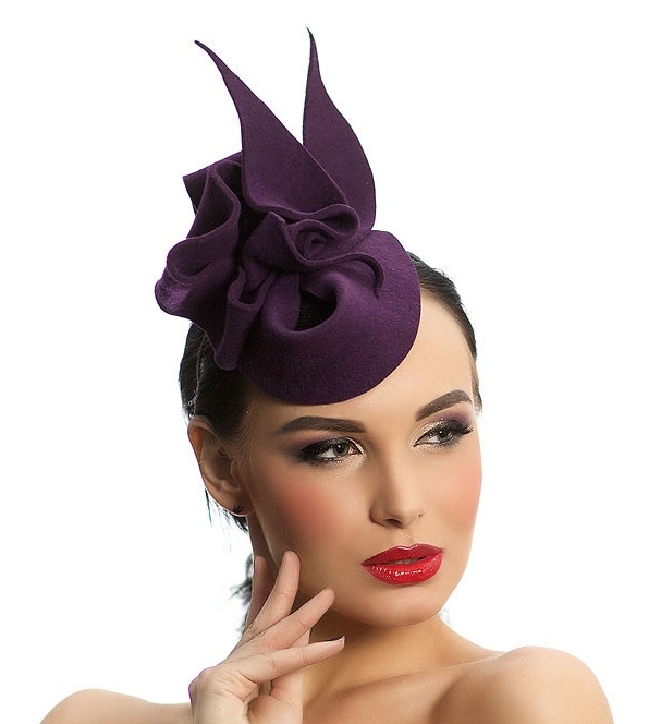 шляпка для праздника, вечерняя шляпка, фиолетовая шляпка, шляпка для скачек, шляпка для нового года, купить шляпку, женская шляпка, купить вечернюю шляпку, купить шляпку для скачек, купить шляпку из фетра, дизайнерская шляпка, Анна Андриенко, красивая шляпка, шляпка для фотосессии