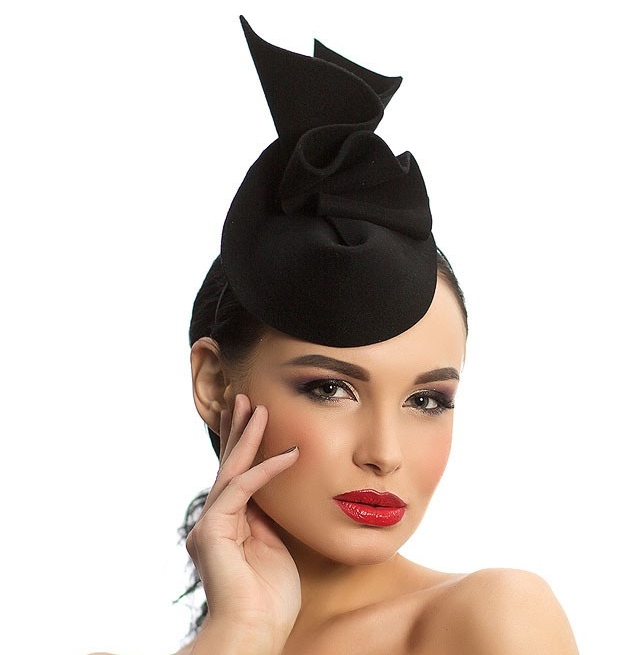 шляпка, черная шляпка, купить шляпку, вечерняя шляпка, шляпка для скачек, шляпка для праздника, Анна Андриенко, шляпка для фотосессии