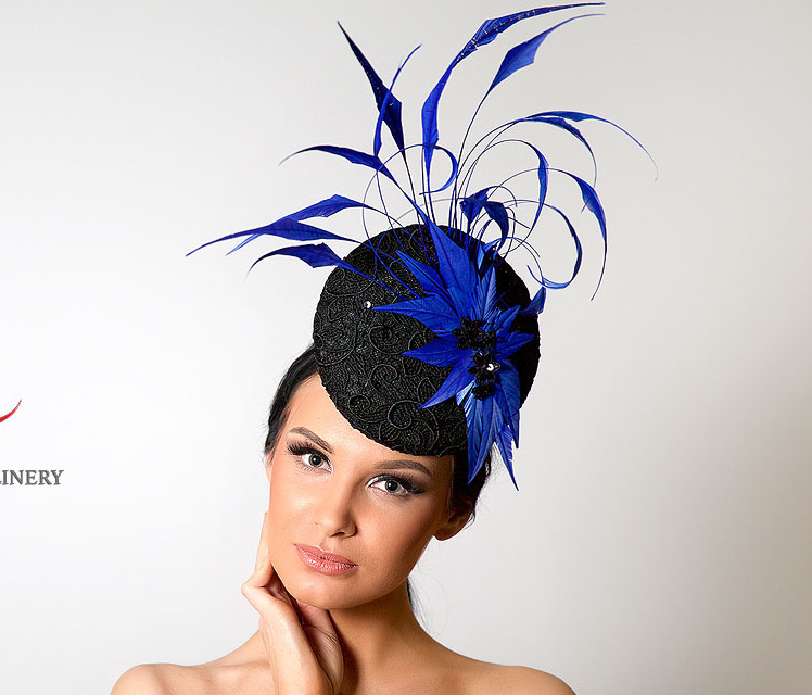 шляпка, вечерняя шляпка, шляпка таблетка, кружево, шляпка с кружевом, ручная работа, шляпка для скачек, котельная шляпка, шляпка для праздника, желтая шляпка, черная шляпка, фиолетовая шляпка, головной убор