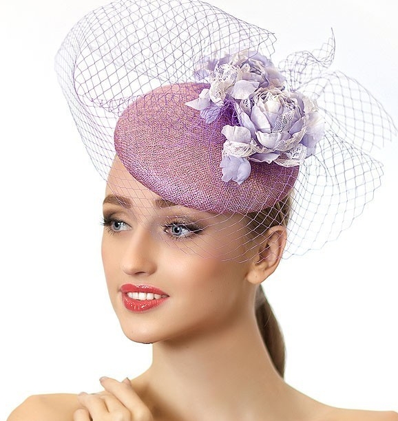 купить женскую шляпку, купить вечернюю шляпку, купить сиреневую шляпку, купить шляпку с вуалью, купить шляпку для скачек, купить шляпку для свадьбы, купить свадебную шляпку, купить шляпку для праздника