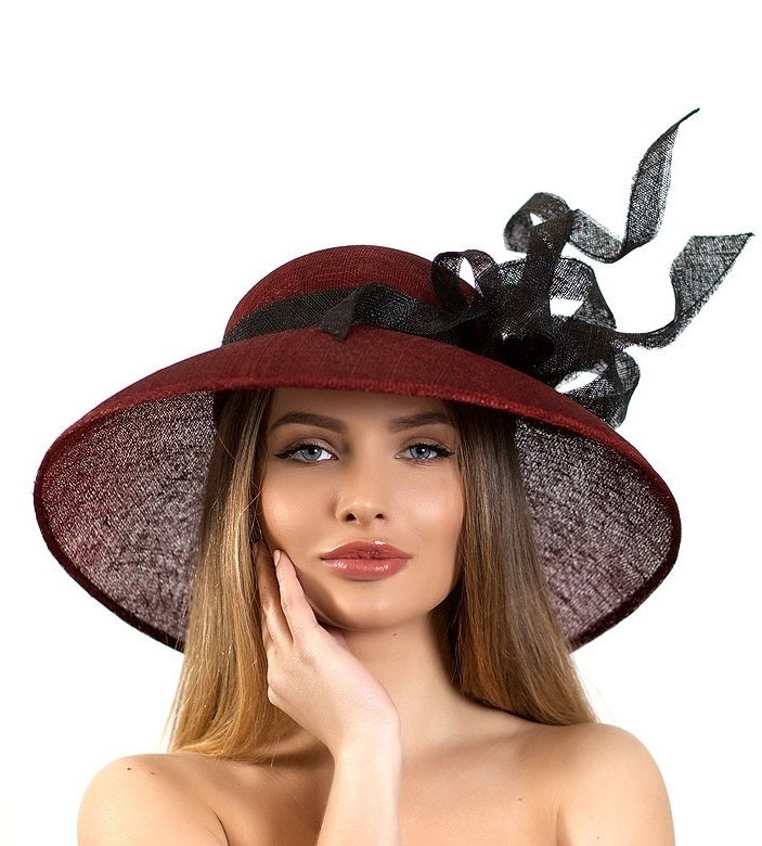 купить шляпу с большими полями, бордовая шляпа, шляпа для скачек, вечерняя шляпа, широкополая шляпа, шляпа на свадьбу, шляпа для праздника, шляпа для пляжа, женская шляпа, шляпа из синамей, эксклюзивная шляпа, дизайнерская шляпа, купить шляпу, женская шляпа, Анна Андриенко, шляпа на заказ, летняя шляпа, вечерняя шляпа