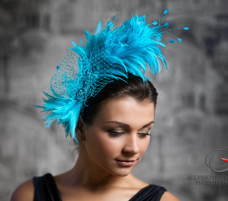 шляпка, вечерняя шляпка, вуалетка с перьями, заколка для волос, перья, шляпка с вуалью, вуалетка, шляпка с перьями, ручная работа, шляпка для скачек, котельная шляпка, шляпка для праздника, головной убор, шляпка с перьями, ободок из перьев, перьевое украшение, заколка из перьев, перьевой ободок, перья, вуаль, шляпная вуаль
