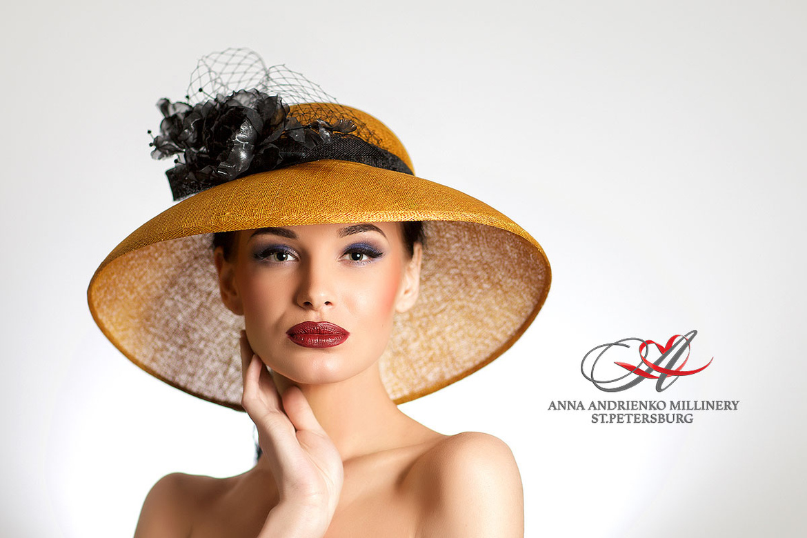 шляпка для праздника, черная шляпа, черная шляпка, головной убор, золотая шляпа