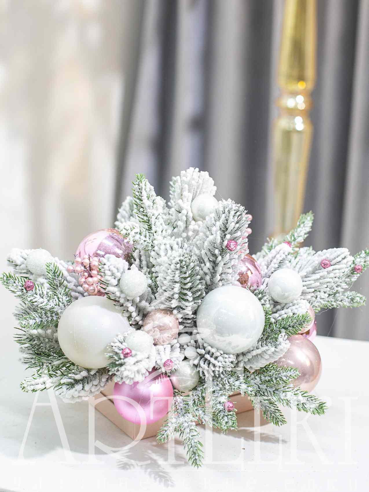 Новогодняя МИНИ композиция "Бело-розовая"