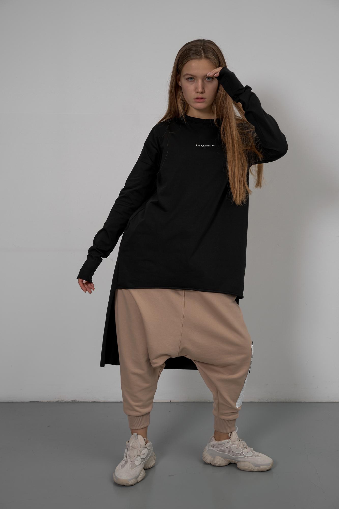 Лонгслив с длинной спиной