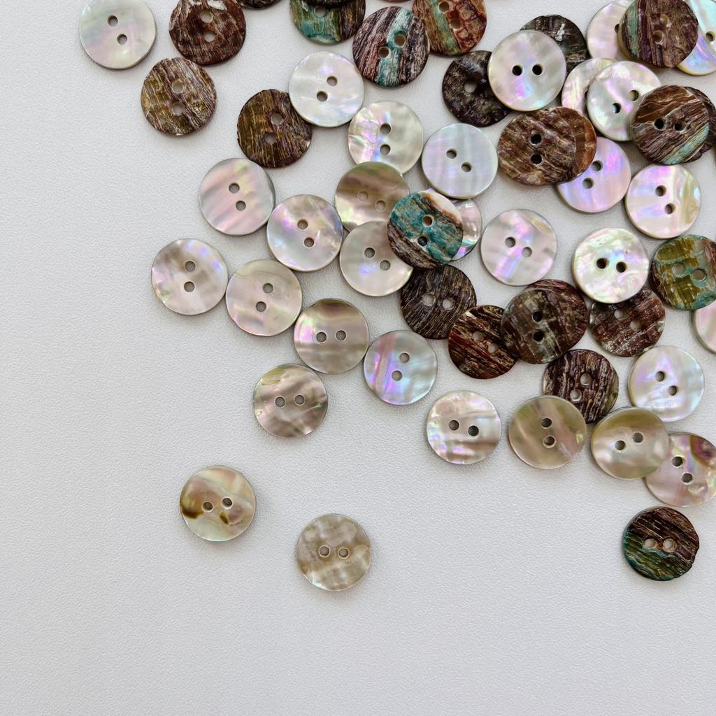 Пуговицы из ракушки. Серебряный перламутр. 15 мм