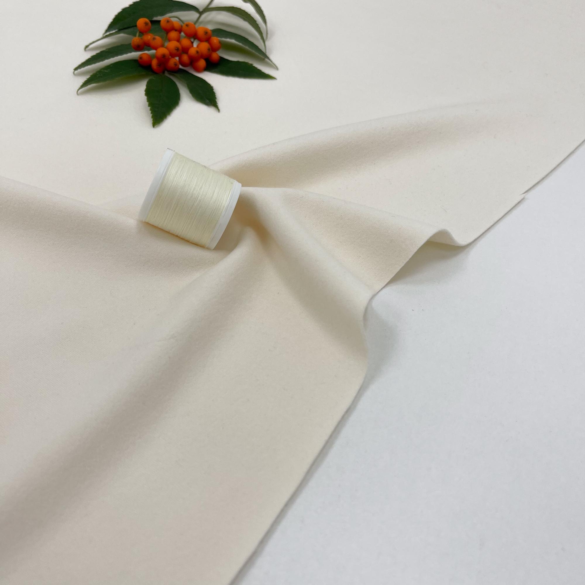 Велюровый двусторонний трикотаж с кашемиром. Нежное безе