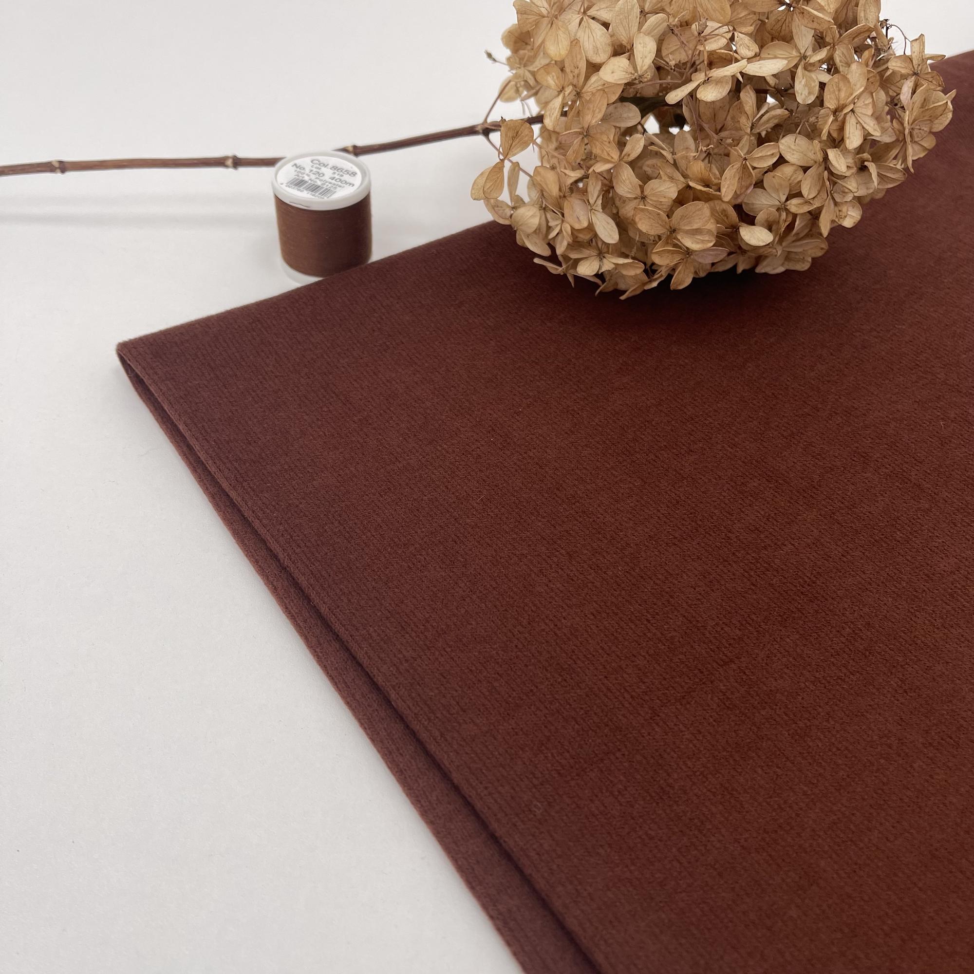 Вязаный велюровый трикотаж. Красный ройбуш