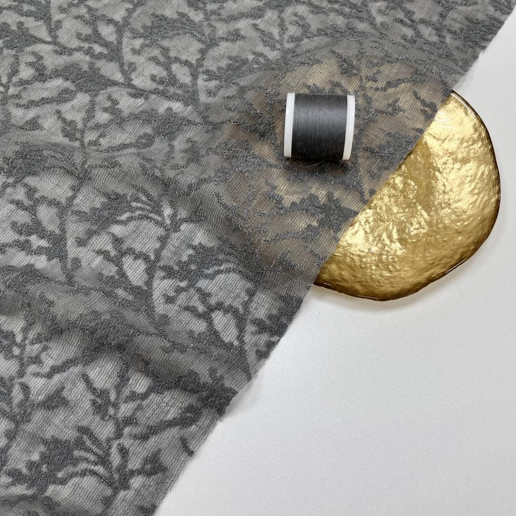 Ажурный шерстяной трикотаж. Серебристая омела