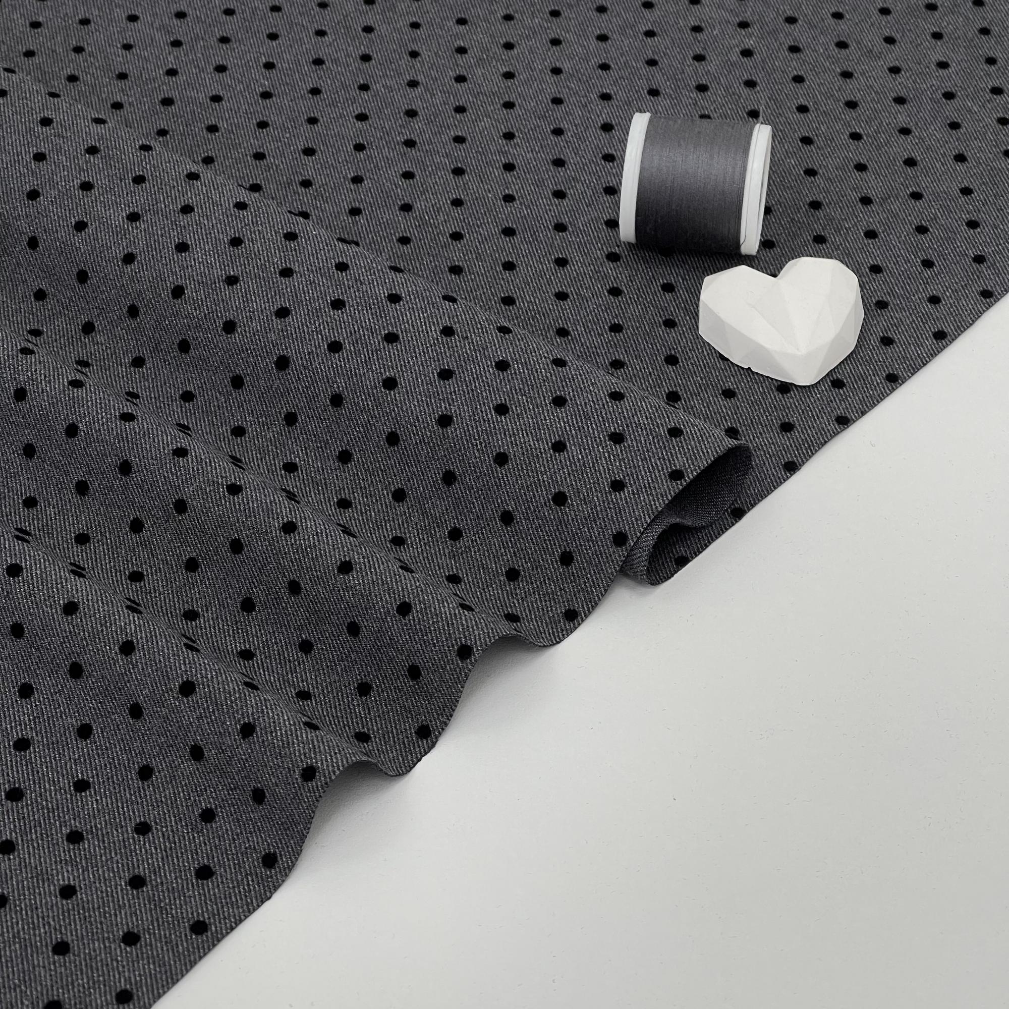 Костюмный твил с бархатным горошком. Дымчатые веснушки