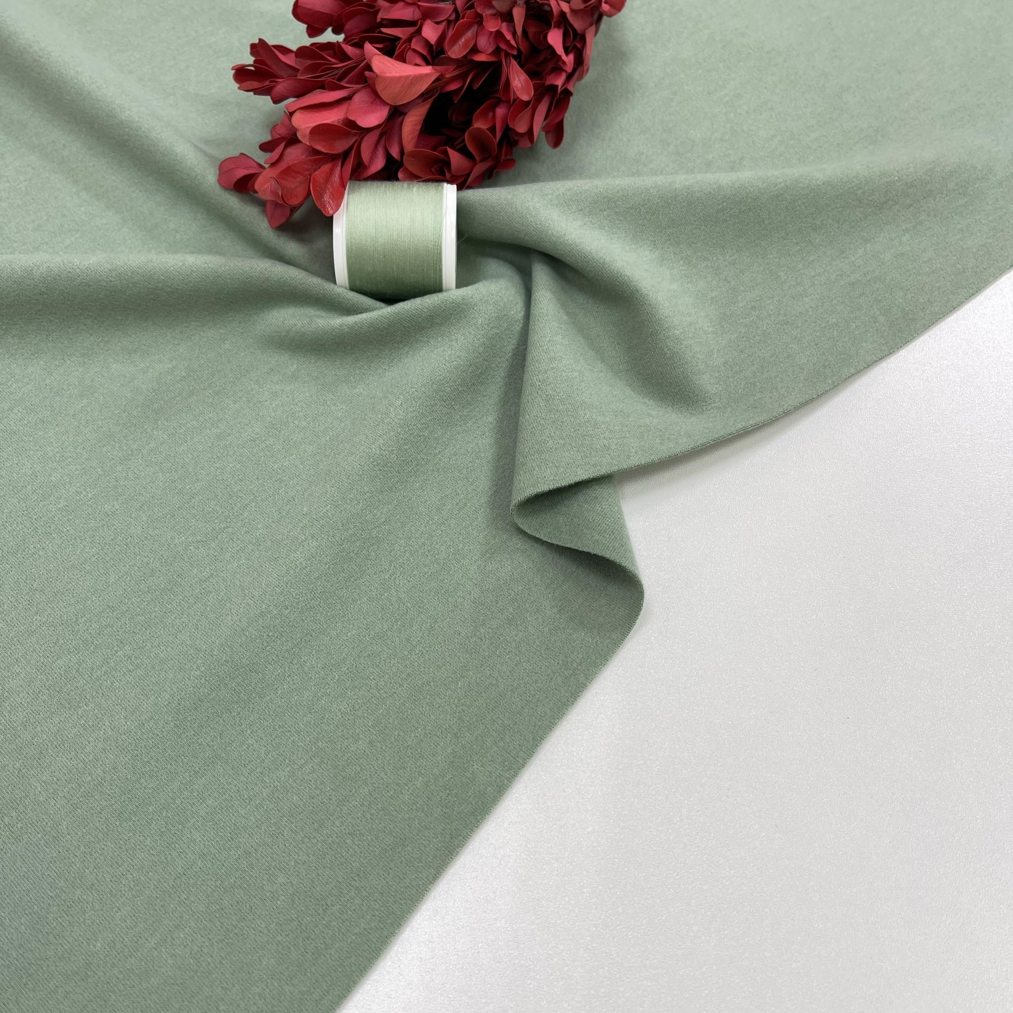 Велюровый двусторонний трикотаж с кашемиром. Веночек