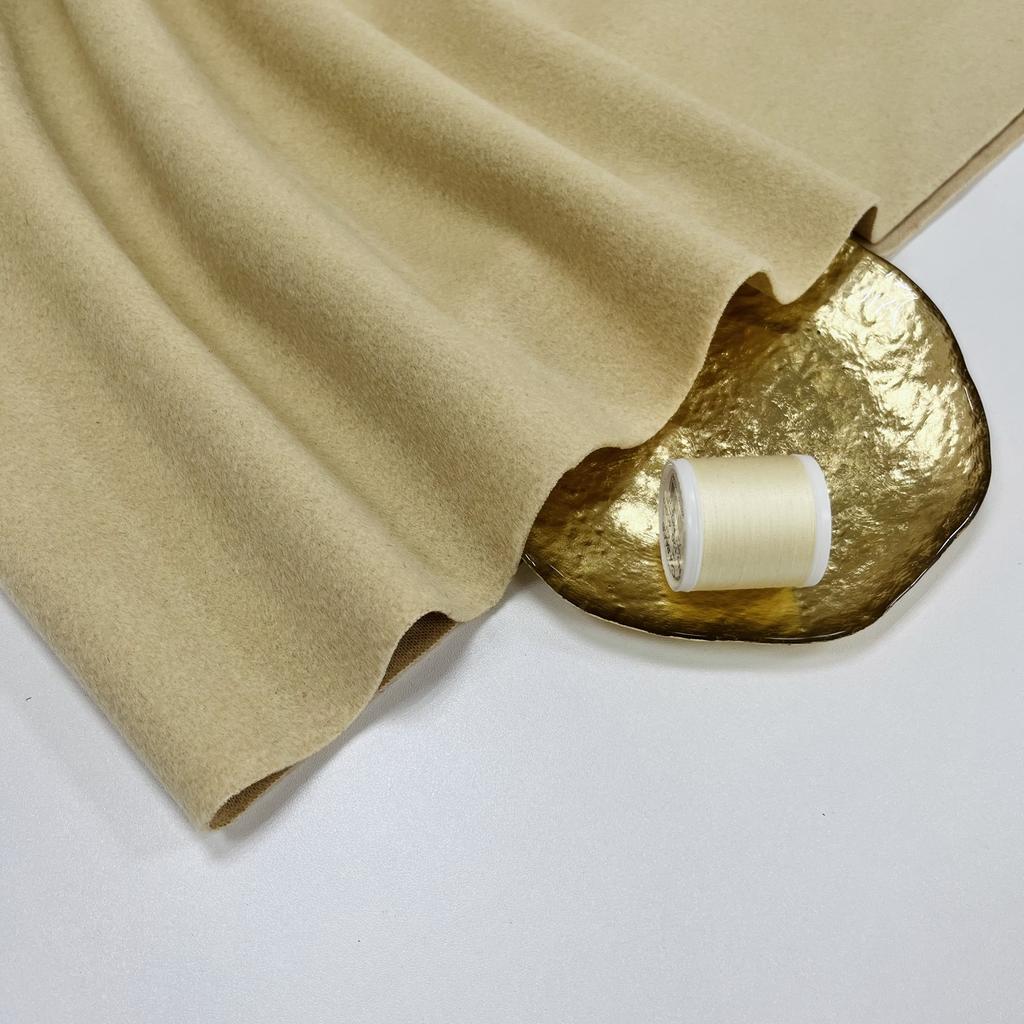 Пальтовая шерсть с кашемиром. Резиновая уточка