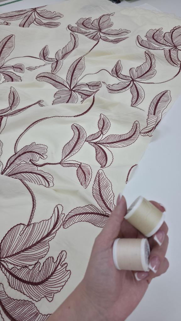 Обьемная вышивка на хлопковой вуали. Солнечный пляж