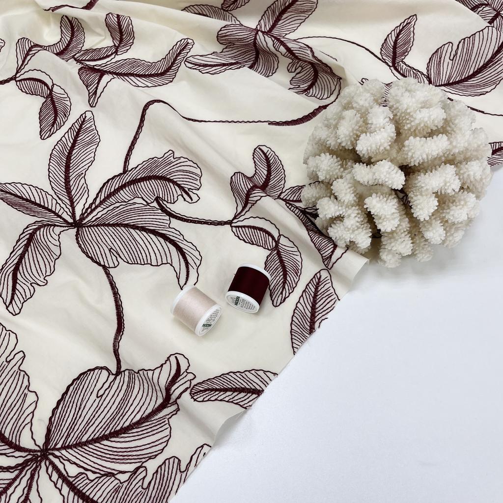 Обьемная вышивка на хлопковой вуали. Солнечный пляж