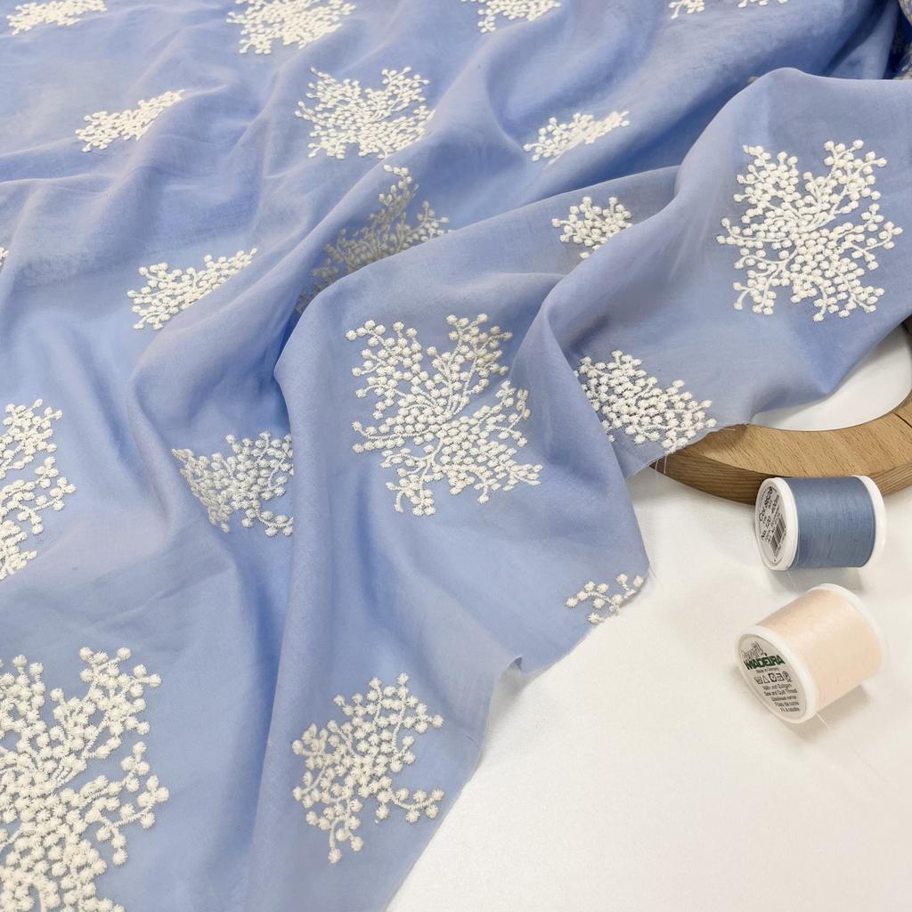 Хлопковая вуаль с вышивкой. Зимняя мимоза