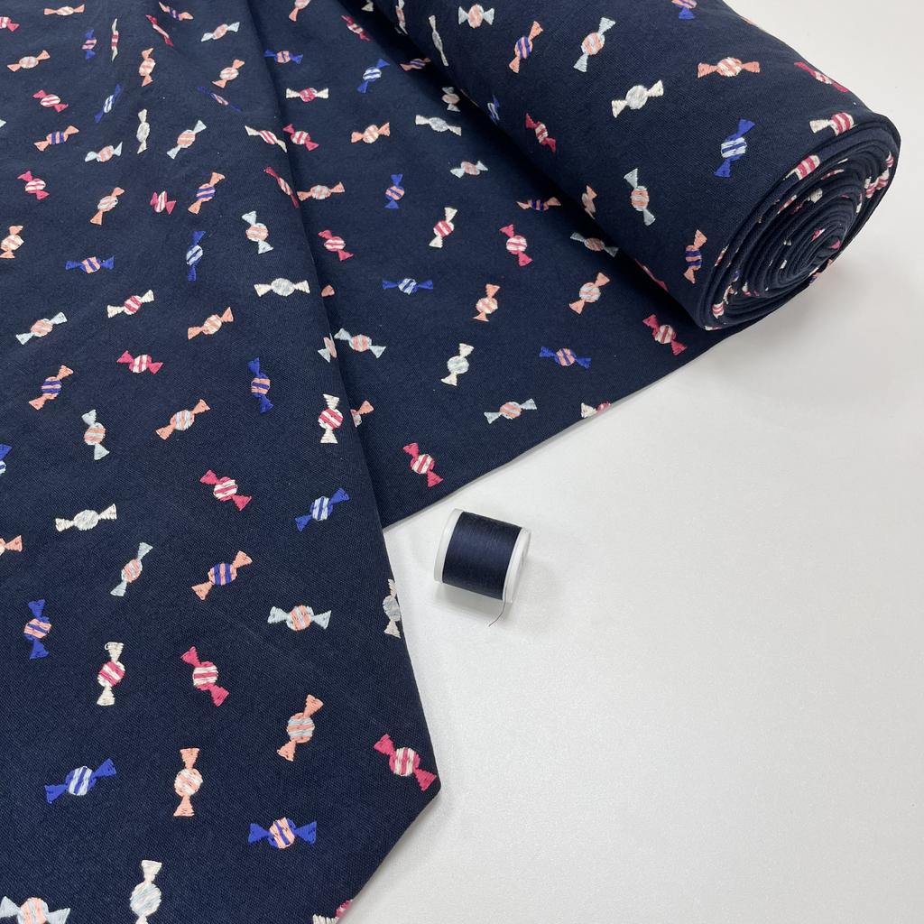 Полулен жаккардовыйс обьемной вышивкой. Конфетный сезон