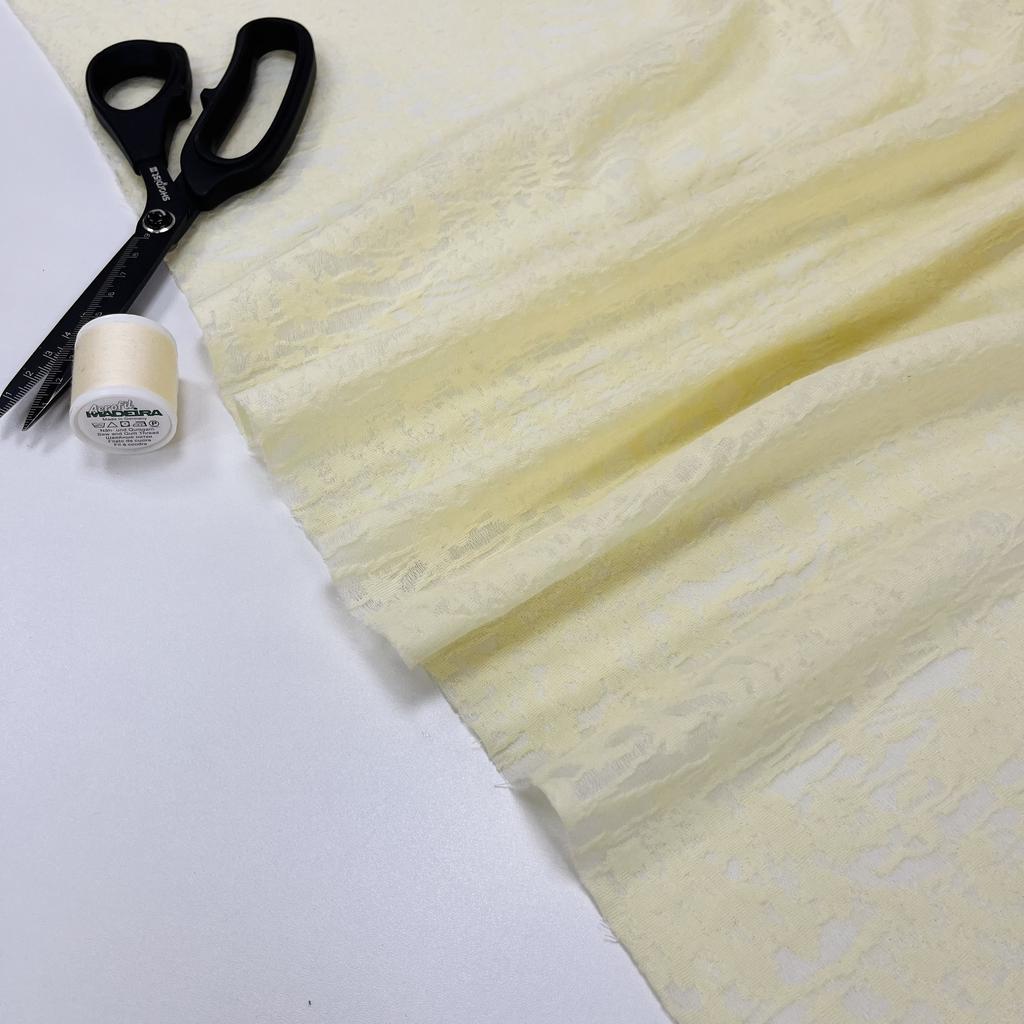 Хлопковый ажурный трикотаж. Ванильная лужайка