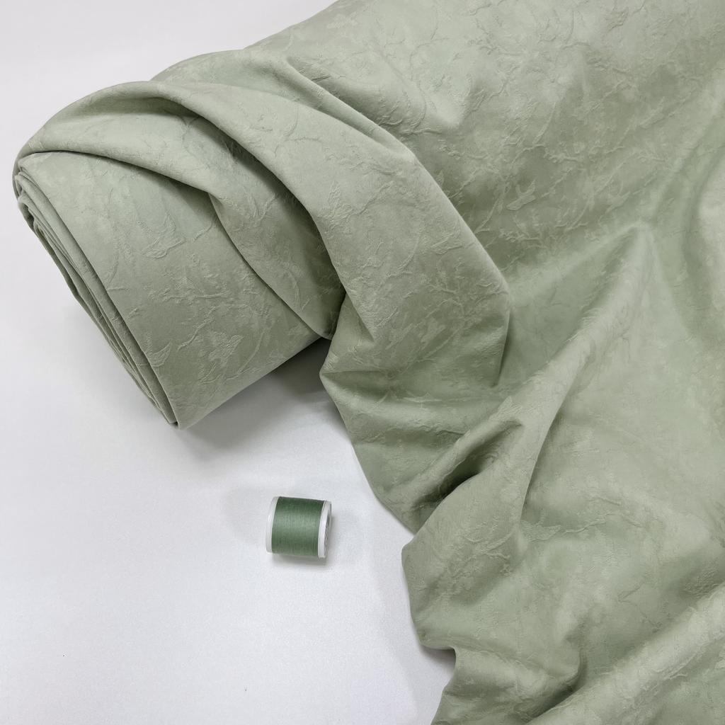 Плательно-костюмный жаккард. Птичий парк весной