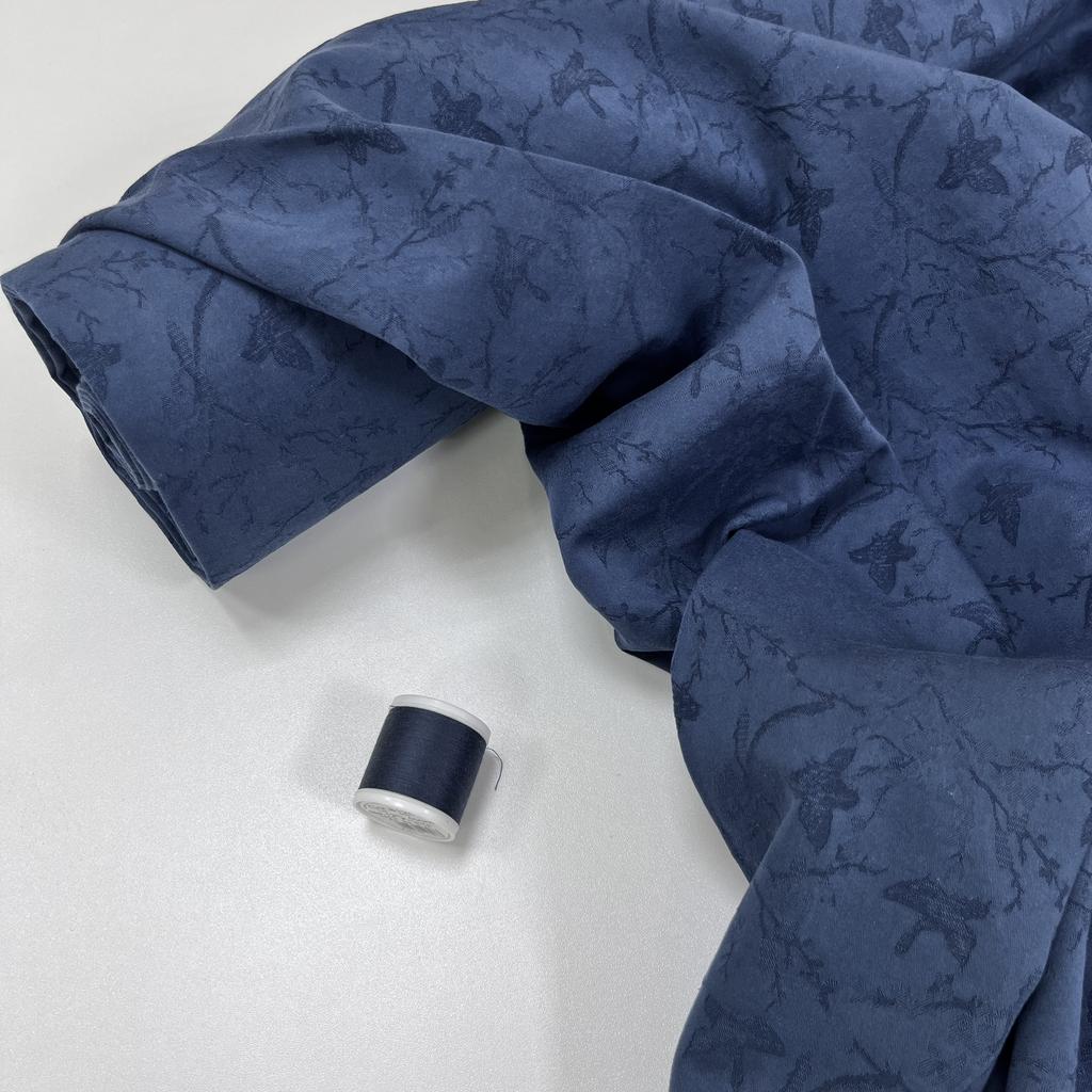 Плательно-костюмный жаккард. Птичий парк под звездами