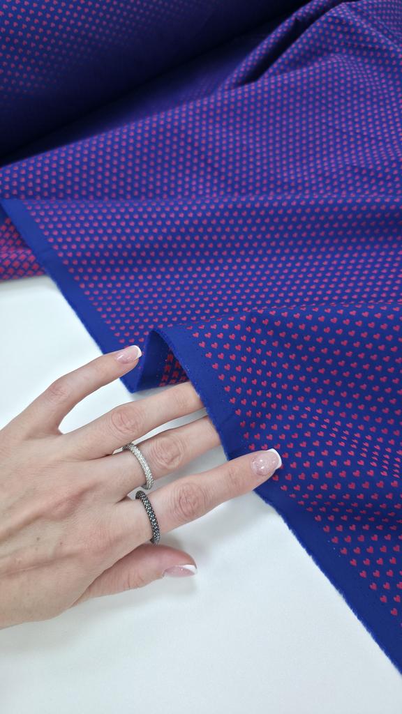 Шелковый хлопок с вышивкой. Сердечный парад