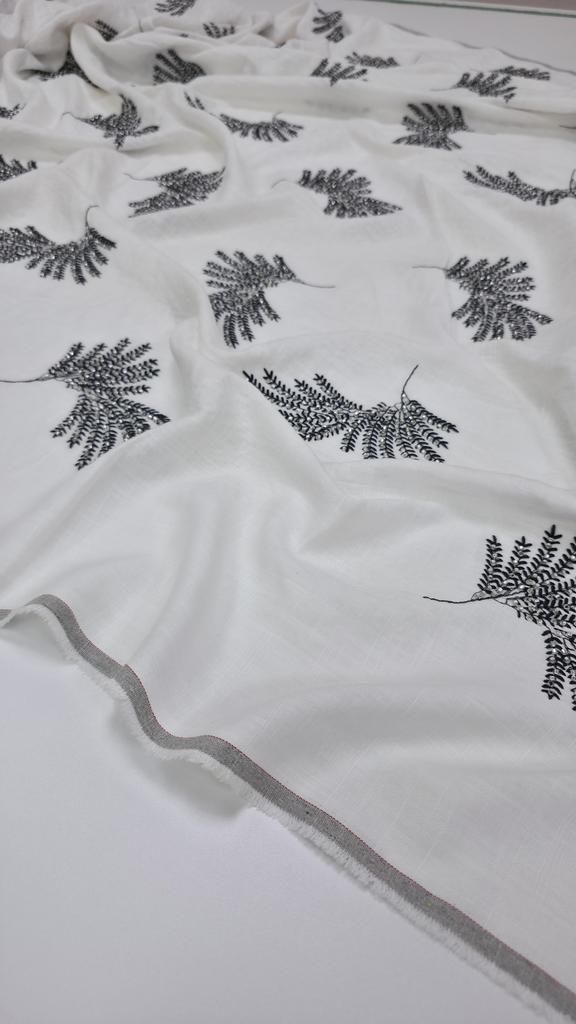 Тенсель лен с вышитым стеклярусом. Алмазный лес