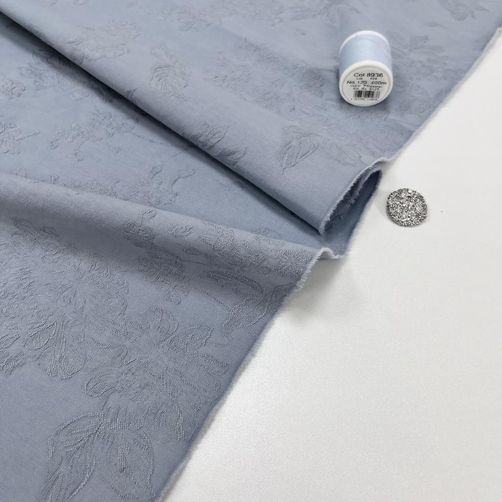 Плательно-костюмный жаккард. Оранжерея с анемонами