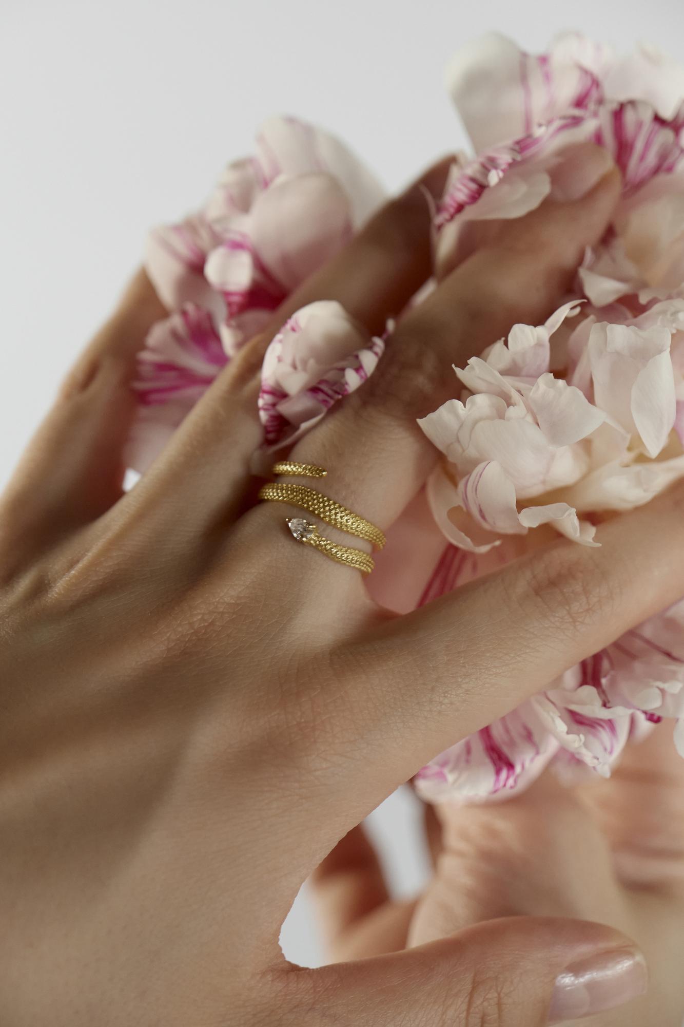 PREMIUM COLLECTION: Кольцо-змейка LANCIANO с белым фианитом