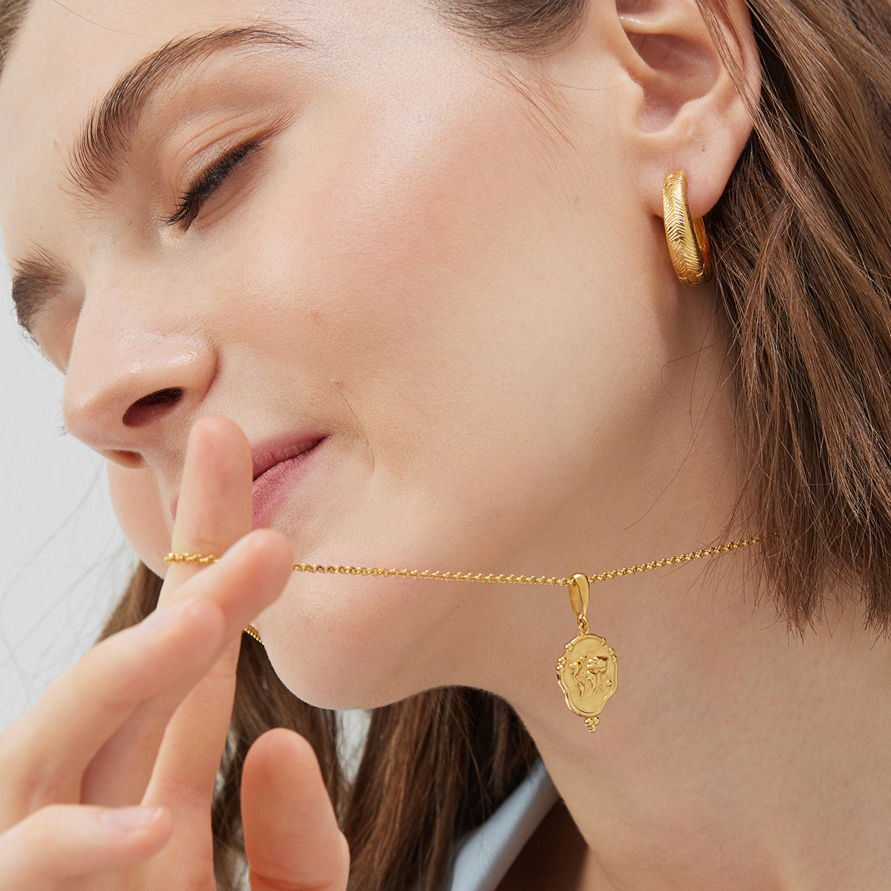 Подвеска COMO mini с картой мира с позолотой