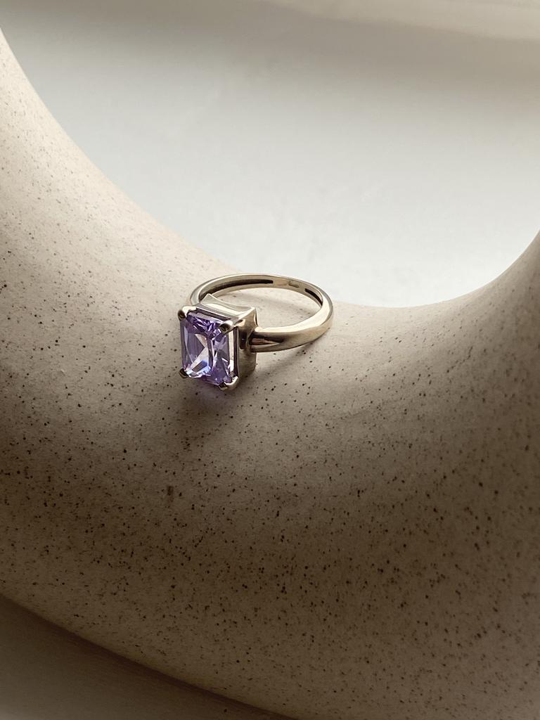Кольцо PALERMO с аметистовым фианитом в родиевом покрытии