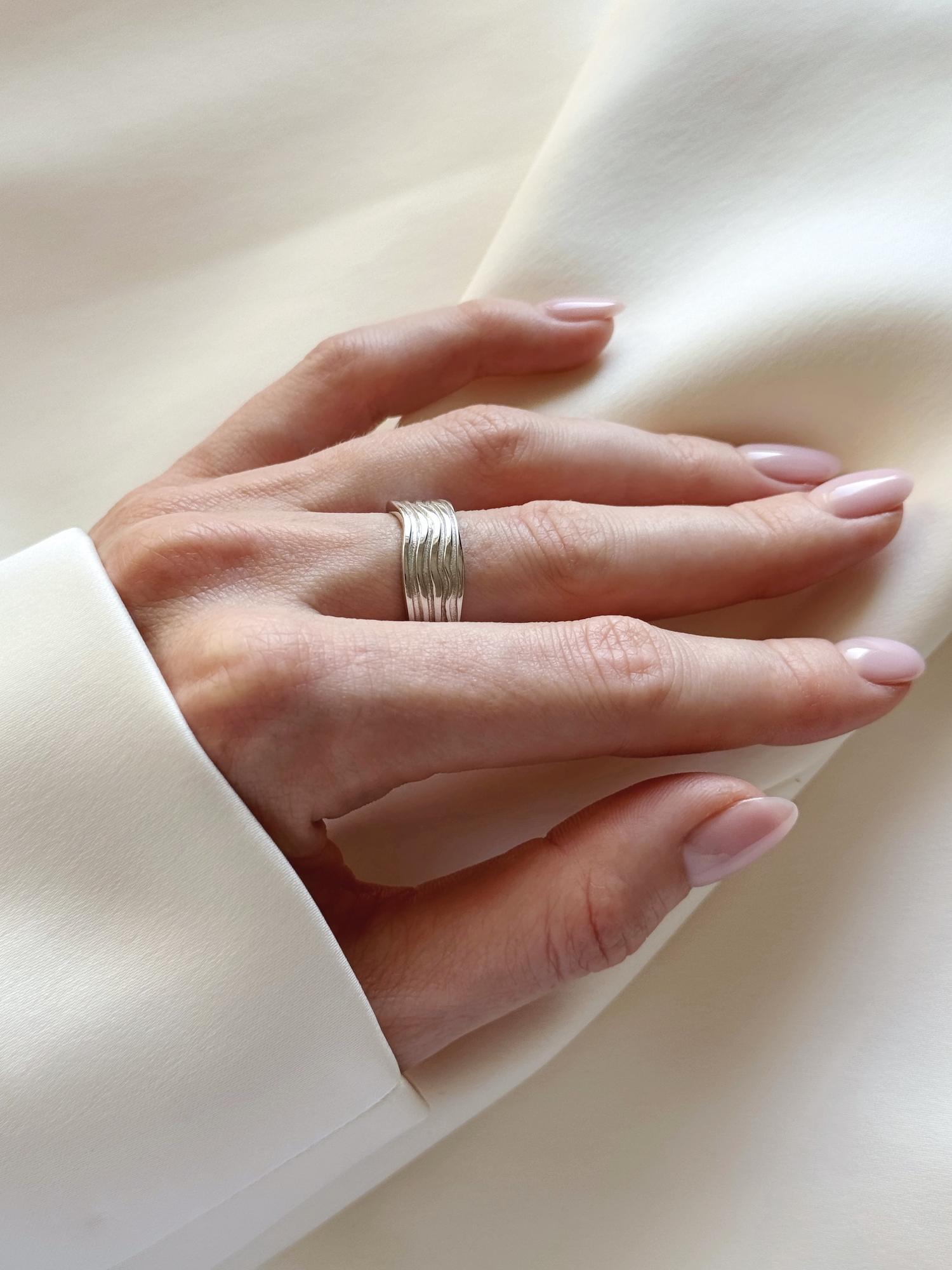 Кольцо ALASSIO в родиевом покрытии