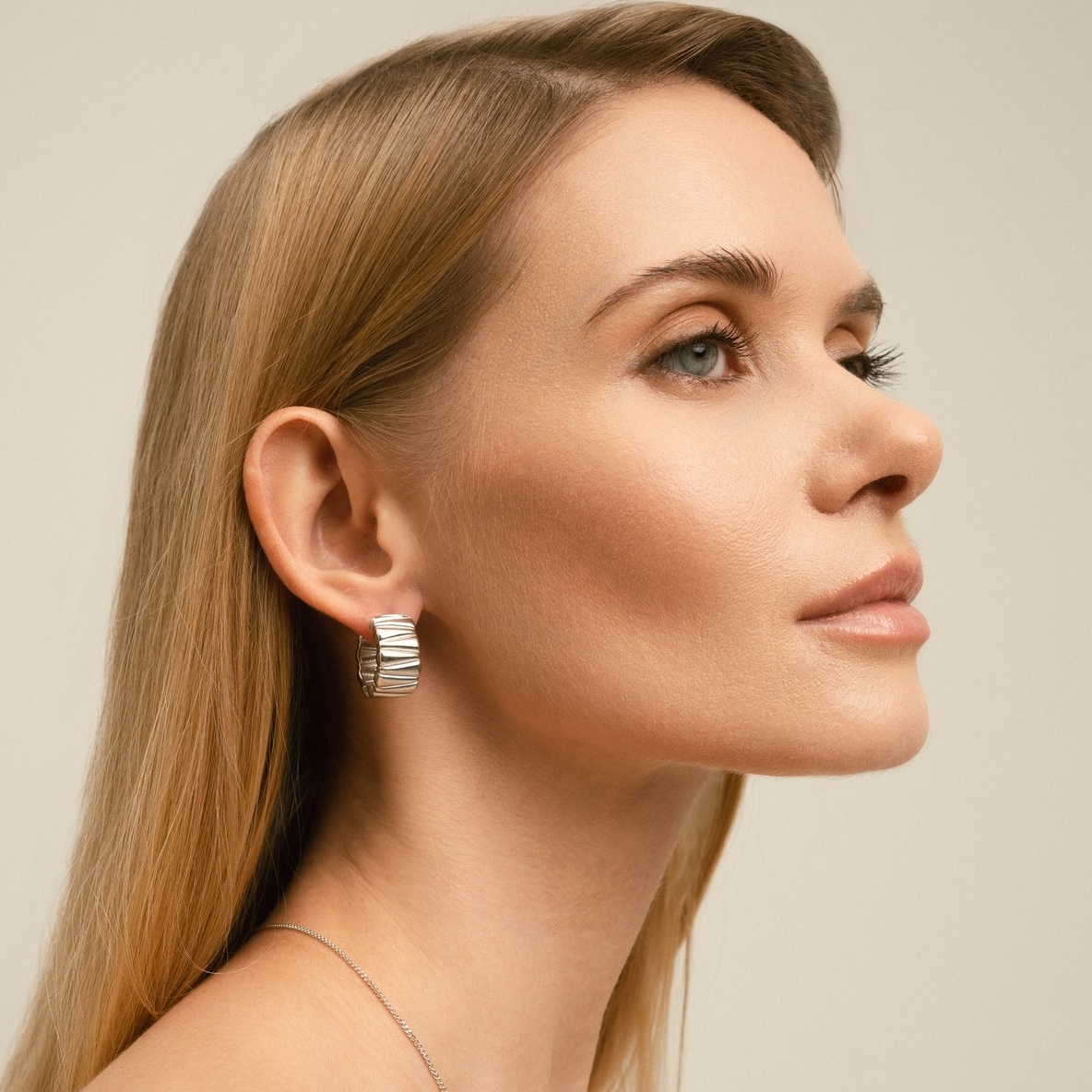 Серьги-кольца SIENA в родиевом покрытии