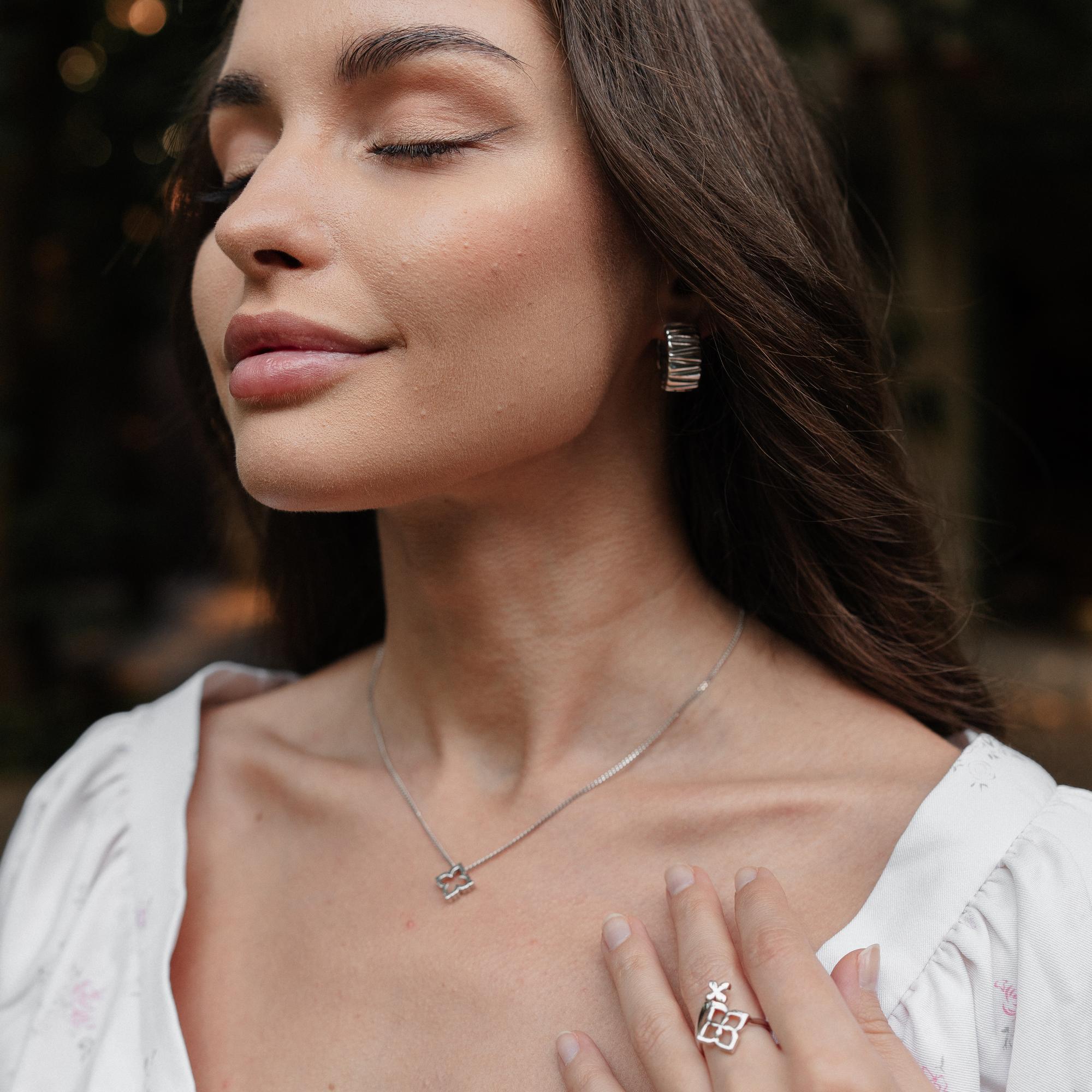 Подвеска PEONIA в родиевом покрытии