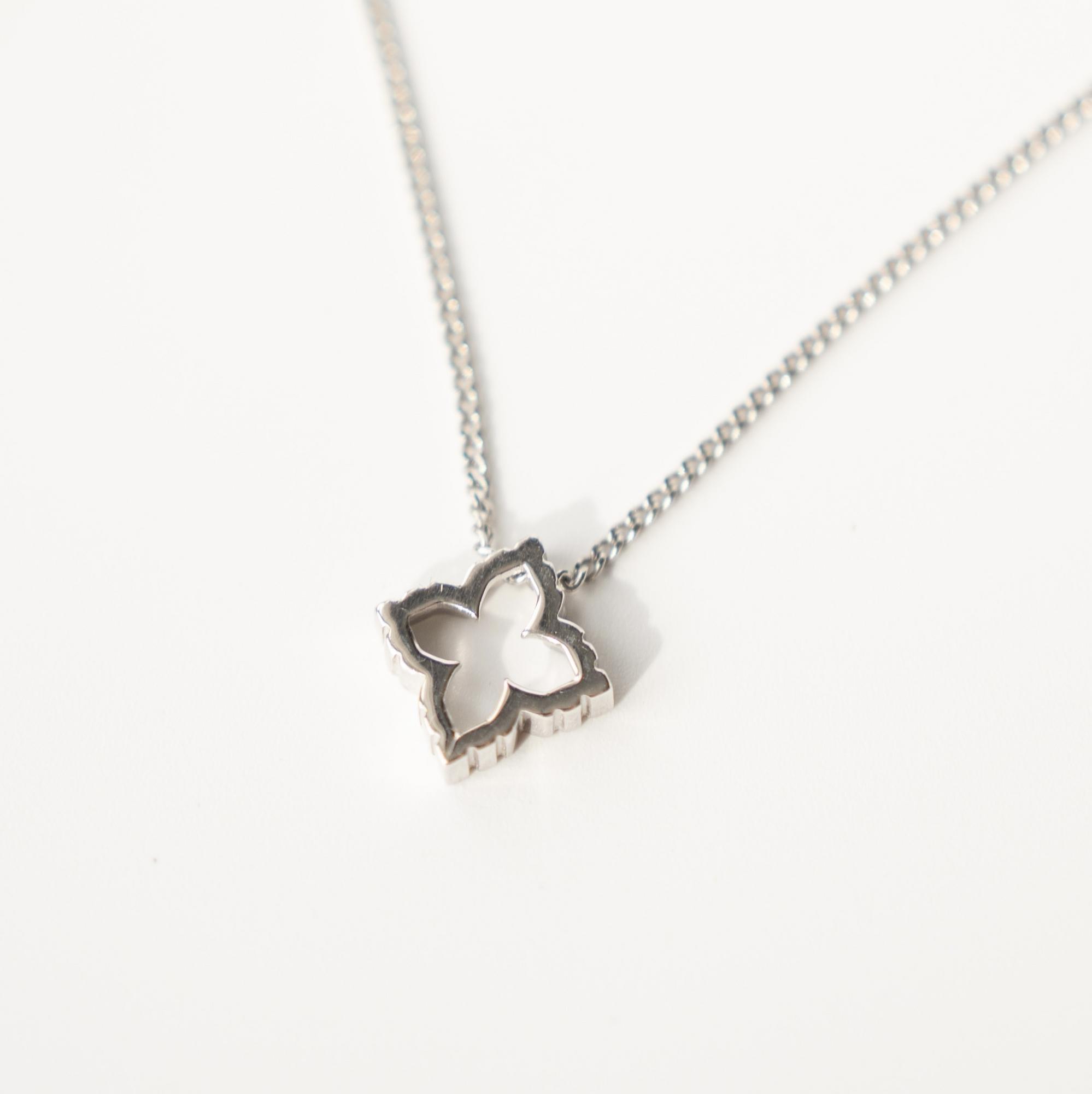 Подвеска PEONIA в родиевом покрытии