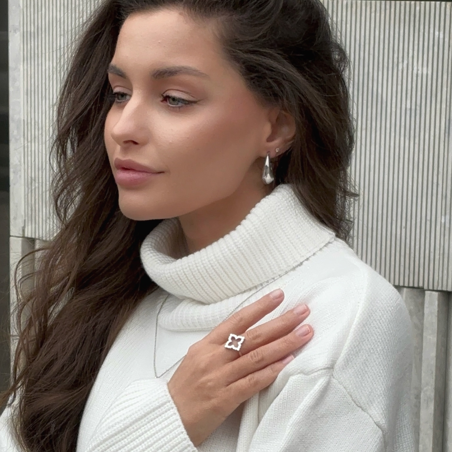 Кольцо PEONIA с родиевым покрытием