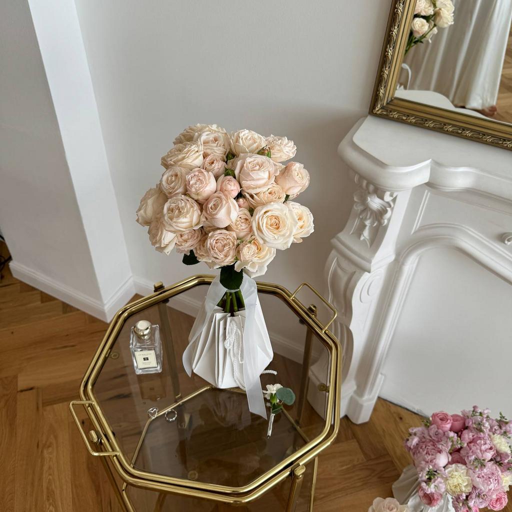 Моно из кустовых роз