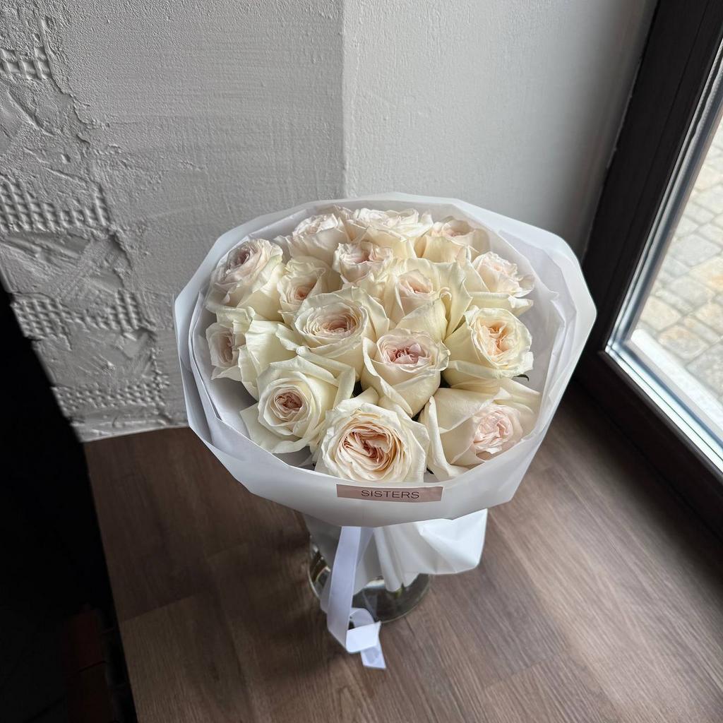 Букет пионовидных роз Охара