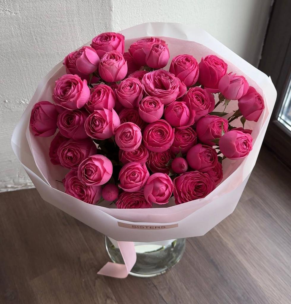 Букет кустовых пионовидных роз Жизель