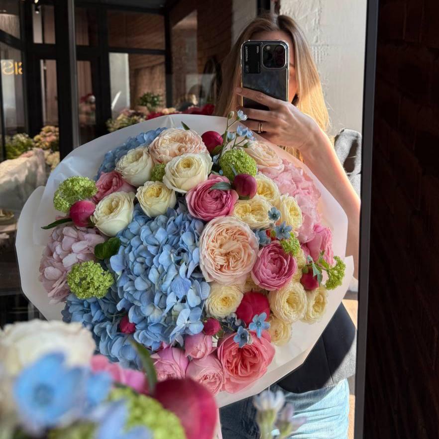 Авторский букет "Дофаминовый"