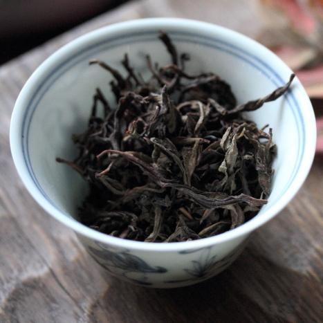 Сиқыршылар бейнеленген порно пародия