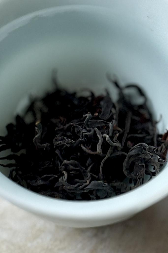 Е Шен Жи Шай Хун Ча 2023 (100г).