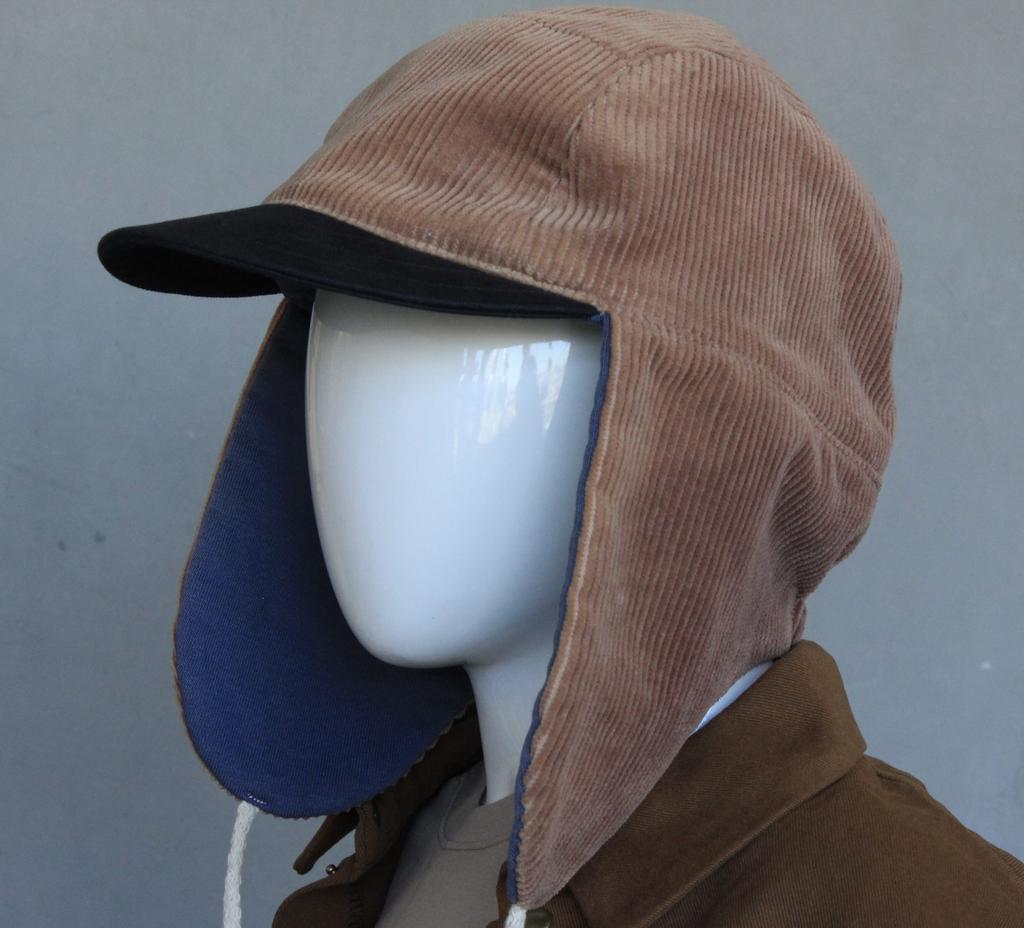 Кепка-ушанка с козырьком