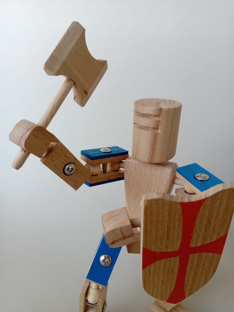 Робот "Рыцарь - Крестоносец"