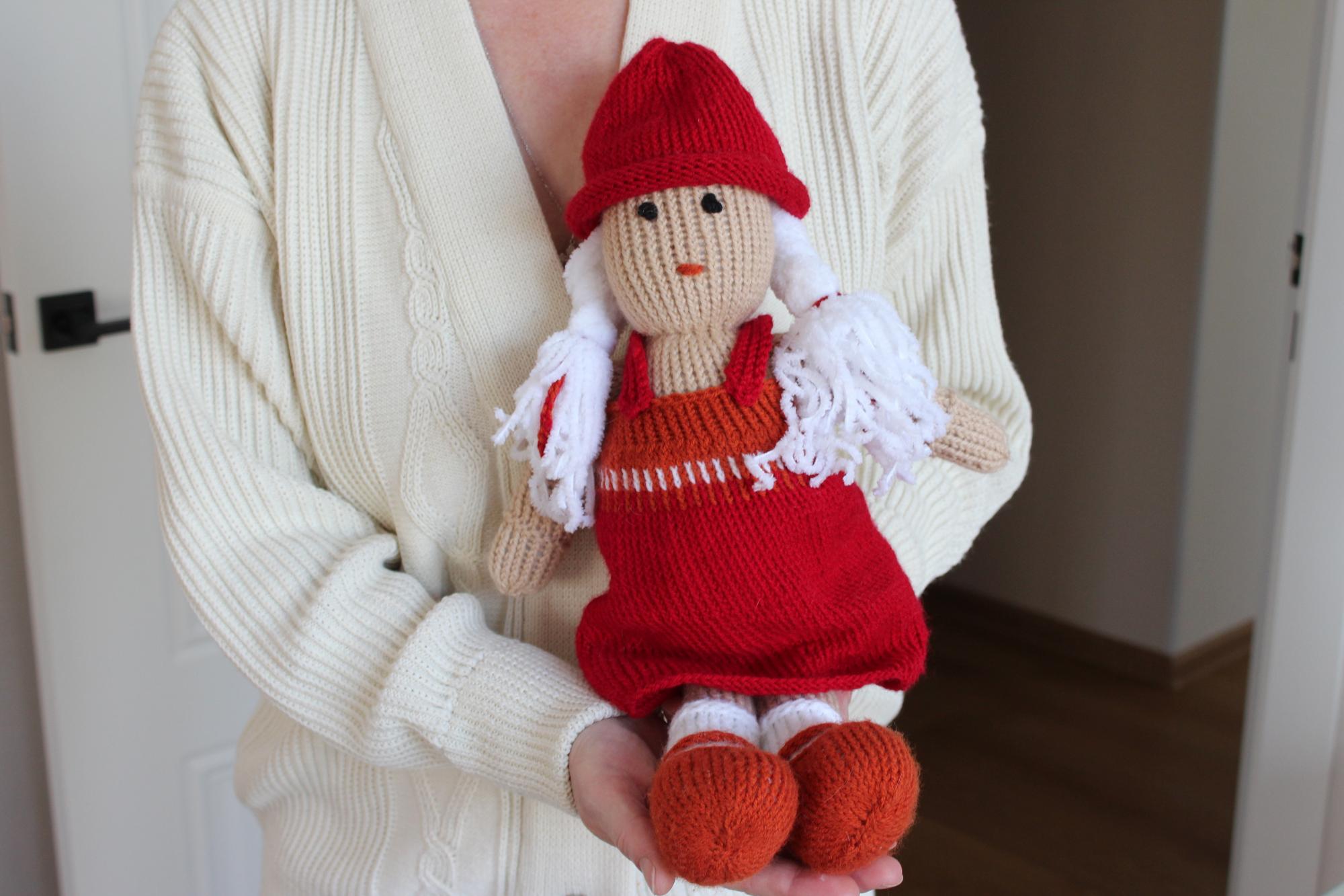 Вязаная кукла