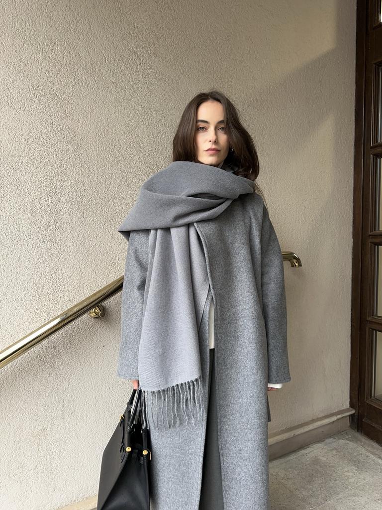 Палантин двусторонний серого цвета