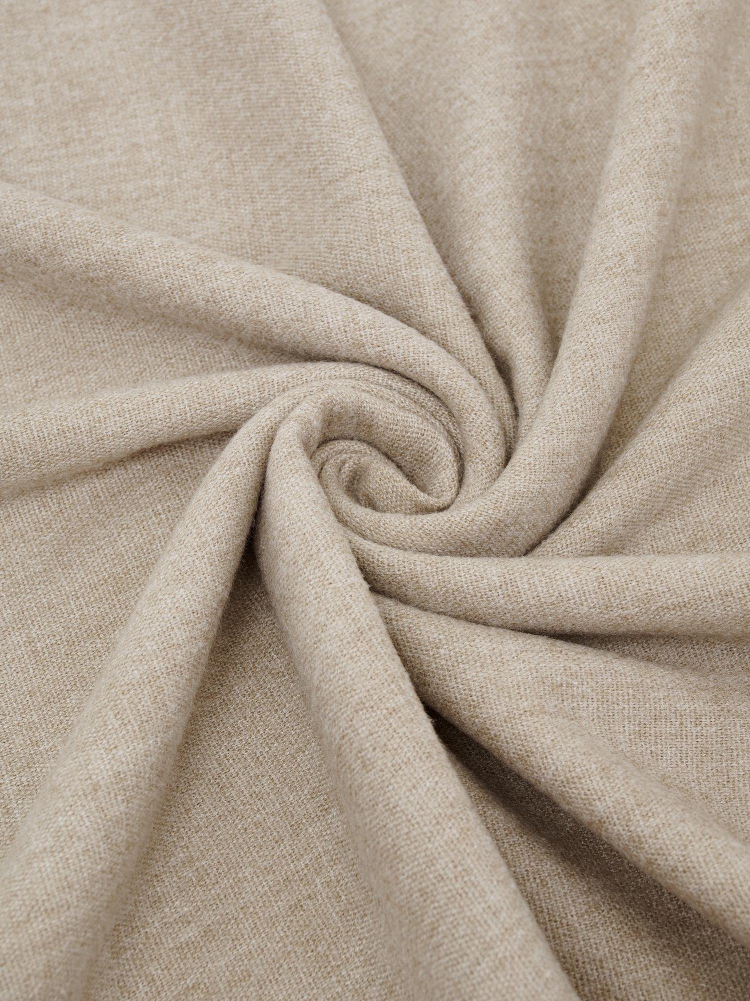 Палантин однотонный из шерсти бежевого цвета