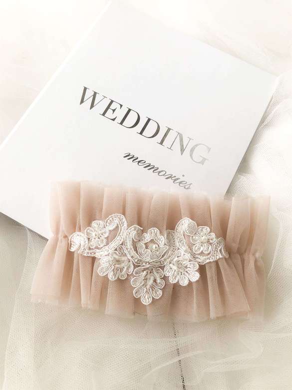 Подвязка BS3 беж