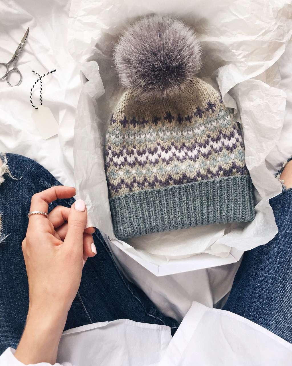 Описание Doodle Hat (шапка с жаккардом)