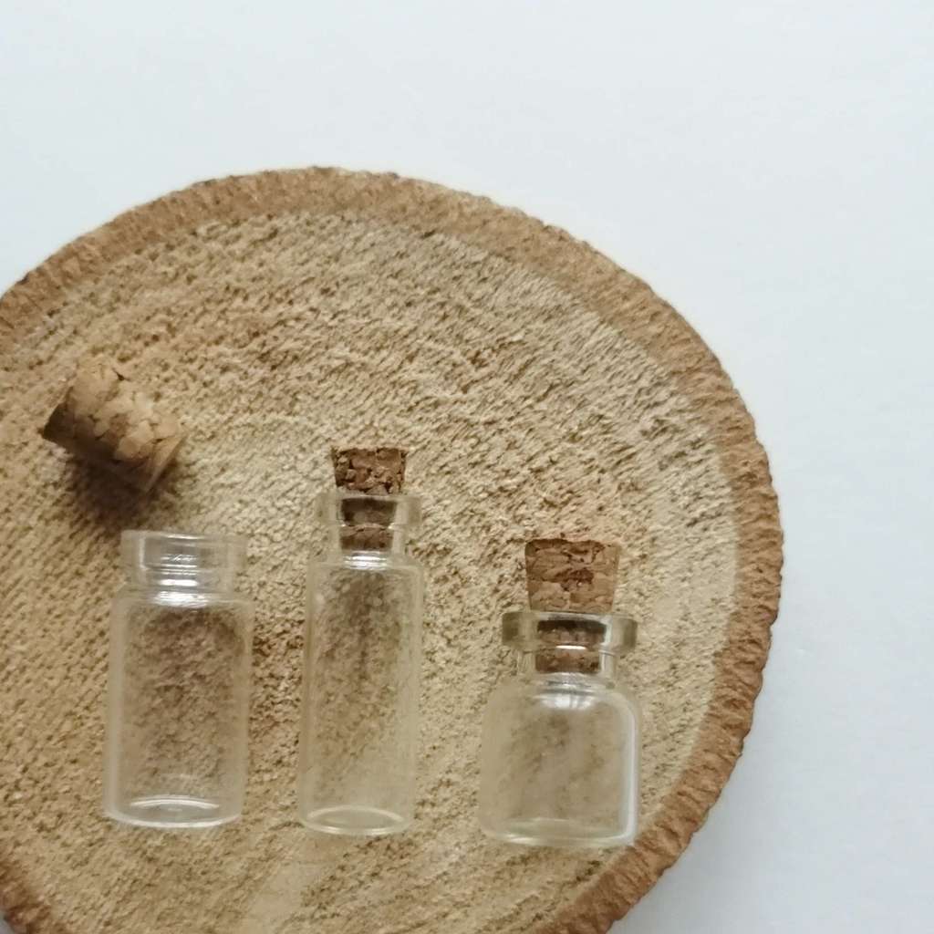 Декоративные мини-бутылочки, прозрачное стекло